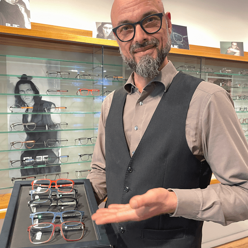 cropped Optiko Hamburg Kampagne Modische Stilberatung vom Profi für die perfekte Gleitsichtbrille