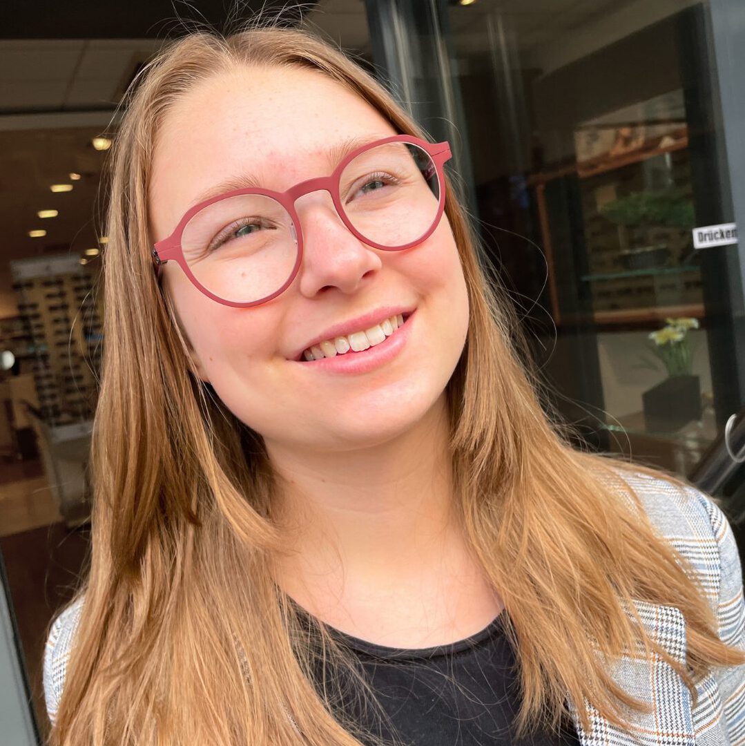 cropped 3 Wir haben die perfekte Brille für Sie, egal ob Kurzsichtig oder Weitsichtig. Ihre neue Brille wird Ästhetisch und Funktional zugleich sein.